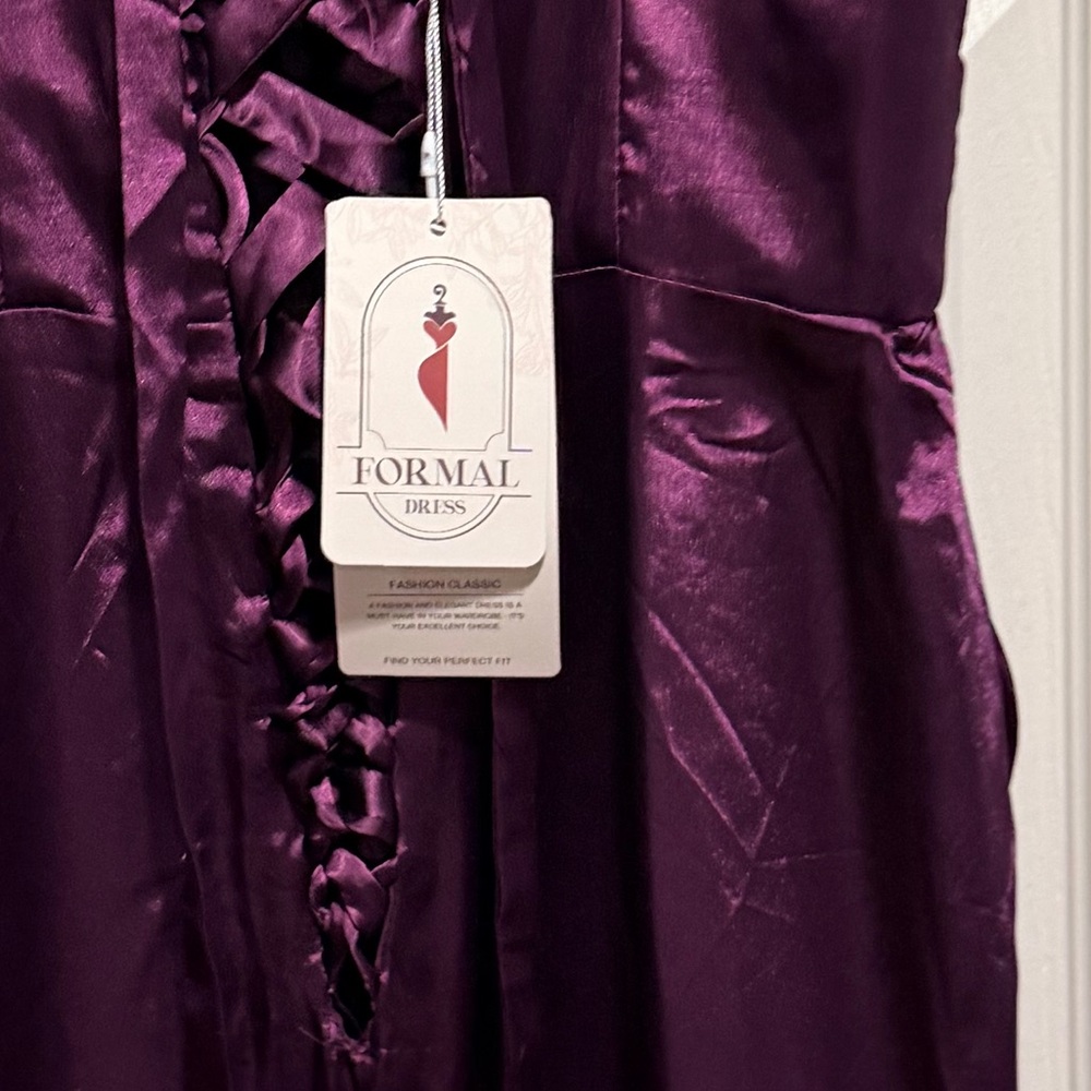 NWT Elegant Purple Prom or Formal Dress - Picture 3 of 8